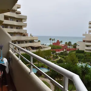 https://benal-beach-327.es-andalucia.com